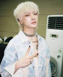 Indonesia | 25 oct … The Transformation Made By Victon S Hanse From Cutie Pie To Smoking Hot Will Stun You But The Reason Behind It Will Make Your Heart Ache Kpophit Kpop Hit