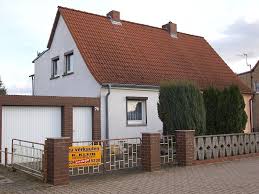 Haus kaufen oder verkaufen , finden sie ihr einfamilienhaus, reihenhaus unter 10.220 häusern auf willhaben. Haus Zum Verkauf 06188 Landsberg Ot Reinsdorf Mapio Net