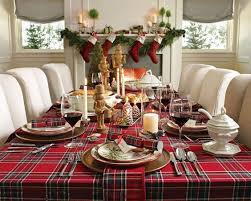 It's lovely to bring the outside in and often all the foliage can be found in the garden. Ideas Decorate Table Christmas Dinner 2017 2018 5 How To Organize