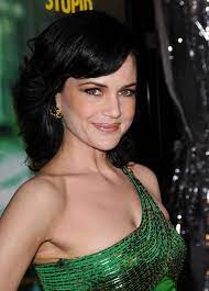 Carla Gugino I Love Her I Love How Dark Her Hair Is Carla Gugino Actresses Beauty