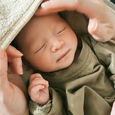 Eliza Sim (@eliza_sim) • Instagram photos and videos