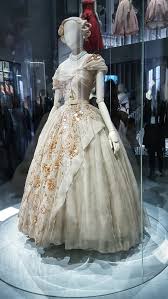 Princess margaret held her own in the jewel department while meeting richard burton and elizabeth taylor in 1967. Princess Margaret Birthday Dress Off 74 Buy