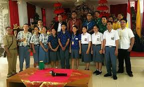 Sma negeri 7 denpasar merupakan sekolah alih fungsi dari spg negeri 7 denpasar menjadi sma negeri pada tahun pelajaran 1989/1990, yang berdasarkan surat keputusan menteri pendidikan dan kebudayaan republik indonesia nomor 0342/v/1989 tertanggal 5 juni 1989. Sman 7 Denpasar