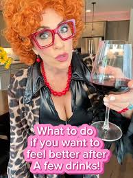 🍂 Fall and spring are the best seasons to release and renew. Just like  you'd clean out your closet, it's the perfect time to clear out the habits  that don't serve you.