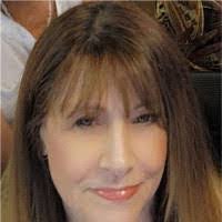 Lori Banach's Instagram, Twitter & Facebook