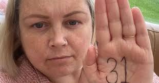 Hull gran continuing her battle for cancer awareness despite another  devastating diagnosis