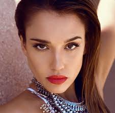 Nous avons dressé pour vous le top 10 des femmes malgaches les plus belles. Epingle Sur Beaute La Perfection Au Feminin