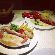 شوق الهاجري On Twitter مطعم سيرف اند تيرف من اكثر المطعم الي احبها واحرص ازورها المطعم راقي وهادي وخاااص لل يحبون اللوبستر والبحريات Http T Co Z81ykrkril