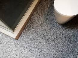 Relativ einfache und schnelle installation: Steinteppich Der Kieselsteinboden Fur Das Badezimmer
