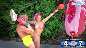 Clam Dunk Competition Outdoor Porn Sex On Basketball Court - XVIDEOS.COM