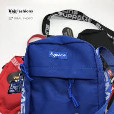 Made a quick video explaining the differences between last years ss17 supreme shoulder bag and this years ss18 supreme. Best Fake Supreme Shoulder Bag Ss18 Quality Replica Supreme Shoulder Bag