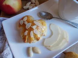 Pate D Ours Pomme Amande Viennoiserie Fourree Pomme Patte D Ours Savoureux