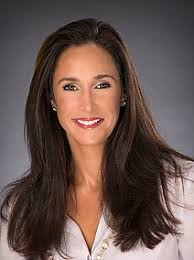 Kelly Quigley's Instagram, Twitter & Facebook