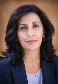 Lisa Damiani's Instagram, Twitter & Facebook