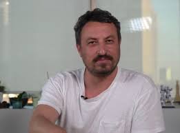 Kimse kusura bakmasın ama i̇çerde ,çukur, çarpışma falan da filan. 13 Ideas De Onur Saylak Actores Actrices De Telenovelas Guias De Estilo