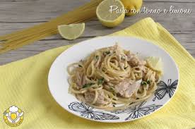 Come Preparare La Pasta Con Tonno E Limone Cremosa Primo Piatto Veloce E Appetitoso Adatto Ad Ogni Occasione Pronto In Ricette Ricette Veloci Idee Alimentari