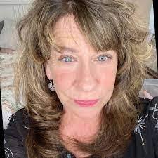 Vicki Moorman's Instagram, Twitter & Facebook