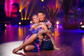 Joachim llambi?, „warum macht kerstin ott eigentlich bei der sendung mit? und „ist das eigentlich evelyn burdeckis ernst? kerstin ott: Ott Streitet Mit Let S Dance Juror Fliegt Raus Tv Heute At