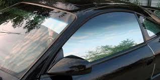 Biasanya kalian harus memiliki alat pemotong kaca, supaya jika ukurannya lebih kalian bisa memotongnya sendiri.berikut ini daftar harga kaca cermin yang murah dan bagus. 11 Harga Kaca Film Mobil Terbaru Oktober 2020 Otosia Com