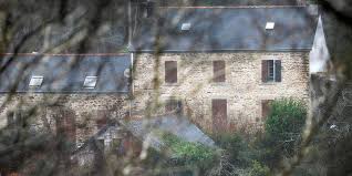 She said her late husband found a cache of gold coins and ingots in 2006. Le Temoignage Glacant De La Mere De Pascal Et Lydie Troadec Le Point