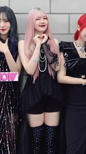 Sinb of gfriend is famous for her beautiful looks among gfriend members. Yerin Pink Hair Str3am Apple Sinrin Gfriend S Sinb Yerin Facebook