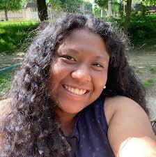 What wineries can be visited for tastings in the Champagne region?