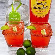 El Vampiro 1oz 30ml Of Tequila Juice Of A Lime 1 2 Spoon Worcestershire Sauce Sangrita Viuda Mexican Drinks Drinks Alcohol Recipes Cocktail Drinks Recipes