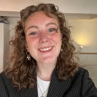 Lindsay Emmons's Instagram, Twitter & Facebook