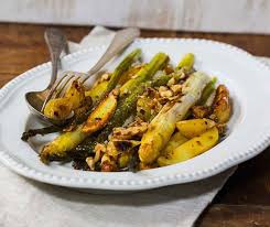 Spargeln Und Kartoffeln Aus Dem Ofen Rezept Spargel Lebensmittel Essen Gruner Spargel Backofen