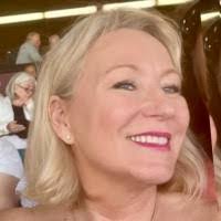 Francesca Stern's Instagram, Twitter & Facebook