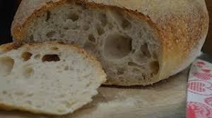 Perché mangiare un pane realizzato con lievito madre ci consentirà di distinguerlo e saperlo riconoscere nel sapore, nell'odore e anche nella teniamo presente che prima di poter esser utilizzato, dovranno passare circa 20 giorni, fare del pane con un lievito di pochi giorni non significa. Pane Fatto In Casa Con Lievito Madre Youtube