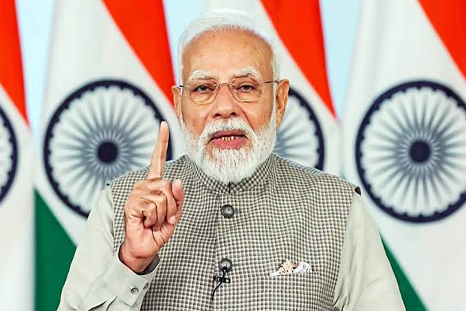 PM Modi shares a Sanskrit Subhashit: پی ایم مودی نے شیئر کیا سنسکرت سبھاشِت،  بتایا—انسانی زندگی کی حقیقی کامیابی دوسروں کی بھلائی میں ہے - Bharat  Express Urdu