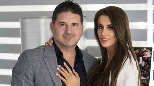 Jun 29, 2021 · hajdú péter és menyasszonya, eszter nem kötötte a követői orrára, hogy nyaralásra készülnek. Yvtqt7phuguz0m