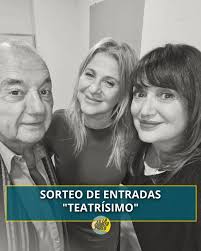 SORTEO ‼️ Tenemos 2️⃣ pares de entradas para que vayas a ver el ciclo  TEATRÍSIMO a beneficio de LA CASA DEL TEATRO el LUNES 3/11 a las 20.30hs en  el @teatroregina Teatro