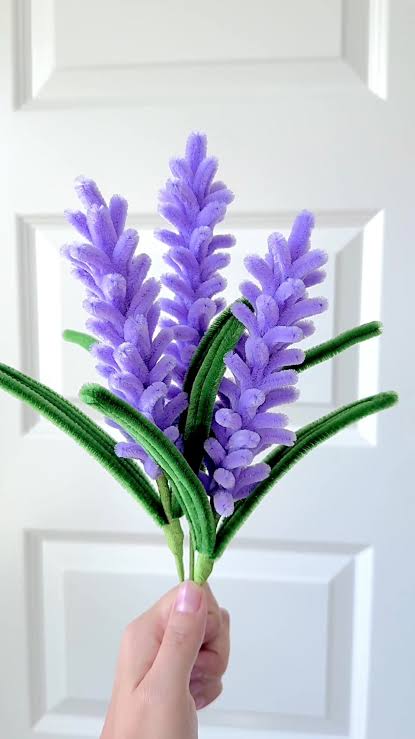 Pipe cleaner flower tutorial - lavender. #handmade #pipecleanerart #flowertutorial #goviralgo #tutorial #fyp #goviralgo #flowers #tiktok #handcrafted #smallbusinesstiktok #lavender