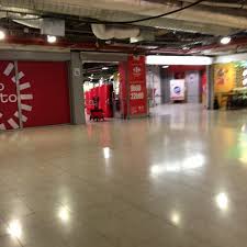 Ti consegneremo, entro 5 giorni lavorativi dall'ordine, carne da allevamenti estensivi e produzioni sostenibili con almeno 7 gg alla scadenza. Photos At Carrefour Market Paris Ile De France