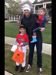 Chelsea freeman 📍oc & atl. Atlanta Braves Star Freddie Freeman Runs Into Boy Dressed As Him For Halloween Wgxa