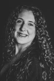 Karen Gravely's Instagram, Twitter & Facebook