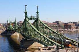 That's why bridge engineers, designers and builders must always take their jobs very seriously. A Road And Pedestrian Bridge Connecting Buda And Pest Review Of Liberty Bridge Szabadsag Hid Budapest Hungary Tripadvisor