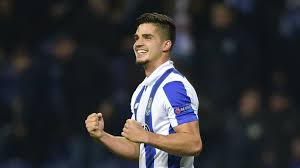 O jogo com o arouca foi surpreendentemente fácil para o fc porto. Porto 5 0 Leicester City Andre Silva Double Downs Foxes