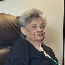 Lillian Perdue's Instagram, Twitter & Facebook