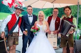 Mit einer hochzeitsband sind besondere momente garantiert. Band Fur Hochzeit Muenchen Dachau Bayern Rosenheim Erding Starnberg