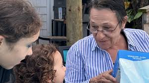 Diane Mele's Instagram, Twitter & Facebook