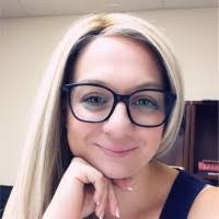 300+ perfiles de «Debello»