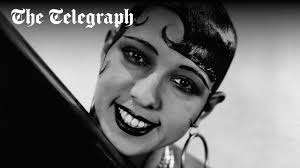 Chronorama: 100 years of photos from the Condé Nast archive introduced by  US Vogue editor Anna Wintour