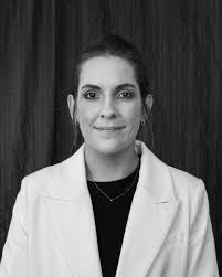 Alana Ashton's Instagram, Twitter & Facebook