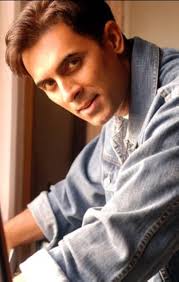 Vinay Jain's Instagram, Twitter & Facebook