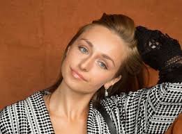 Demain nous appartient en avance. Emma Smet Dans Demain Nous Appartient Ses Premieres Photos Et Impressions