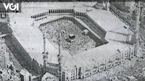 Ali jaber diketahui sudah pindah kewarganegaraan indonesia pada tahun 2020 kemarin. The Grand Mosque Attack And Its Influence On The Modern Jihad Movement