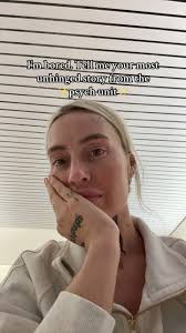 Elizabeth Joy (@elizabethjoym_)